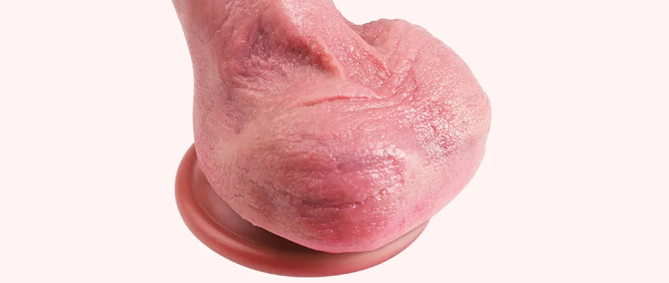 Close-up of Jessie balls and lower base